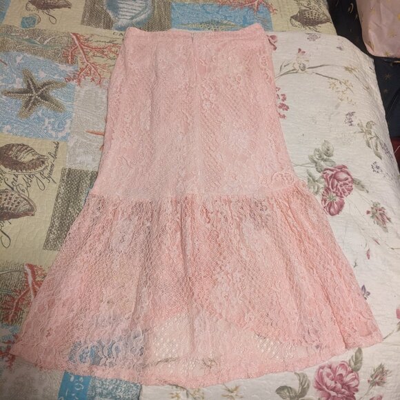 Lace skirt - Picture 3 of 5